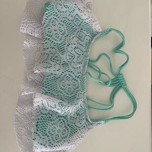 Super cute bikini top